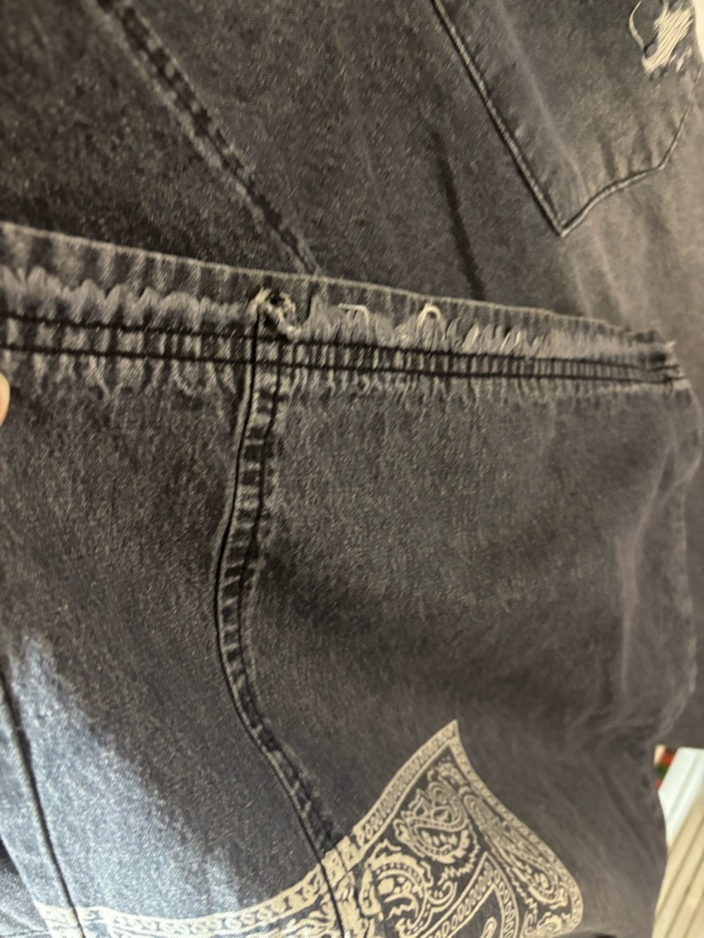 Easel large oversized Distressed Denim Overalls with Bandana Patch, bohemian - Picture 12 of 14